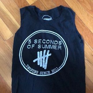5 seconds of summer cut off tank